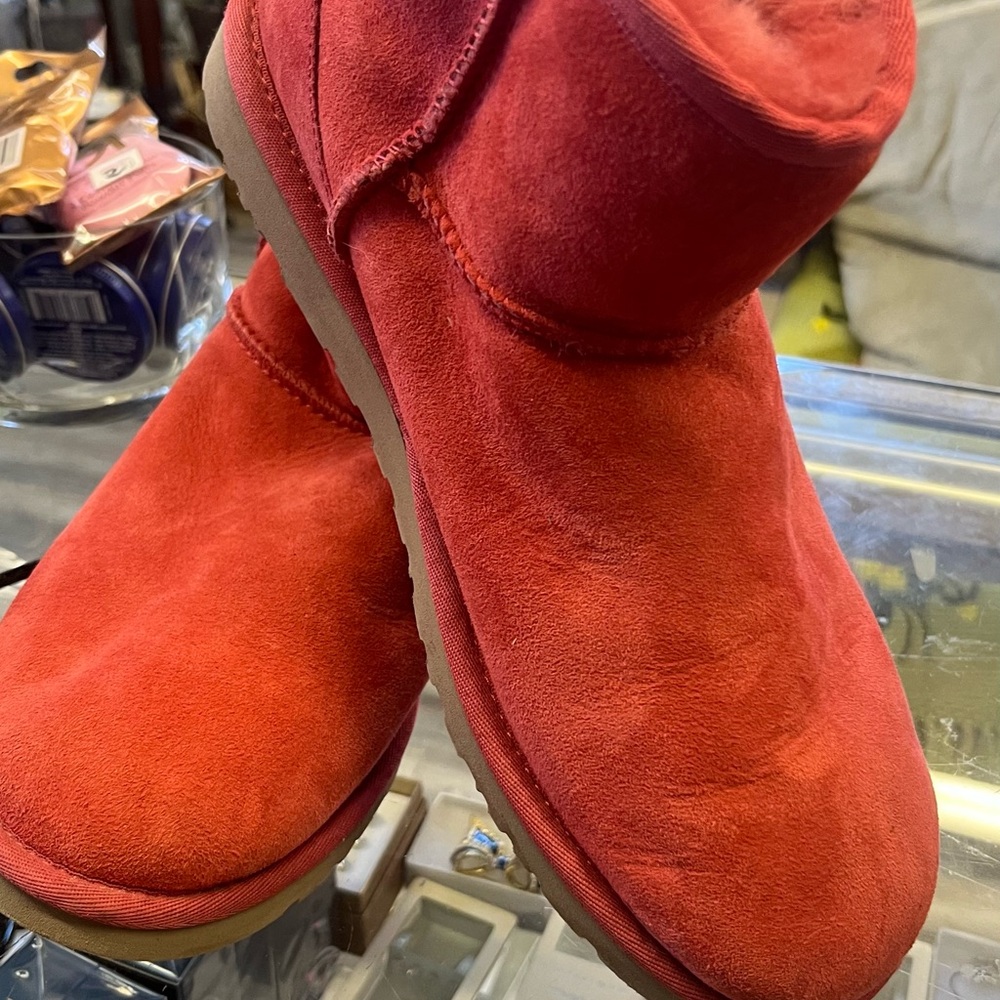 UGG BOOTS - Picture 8 of 8